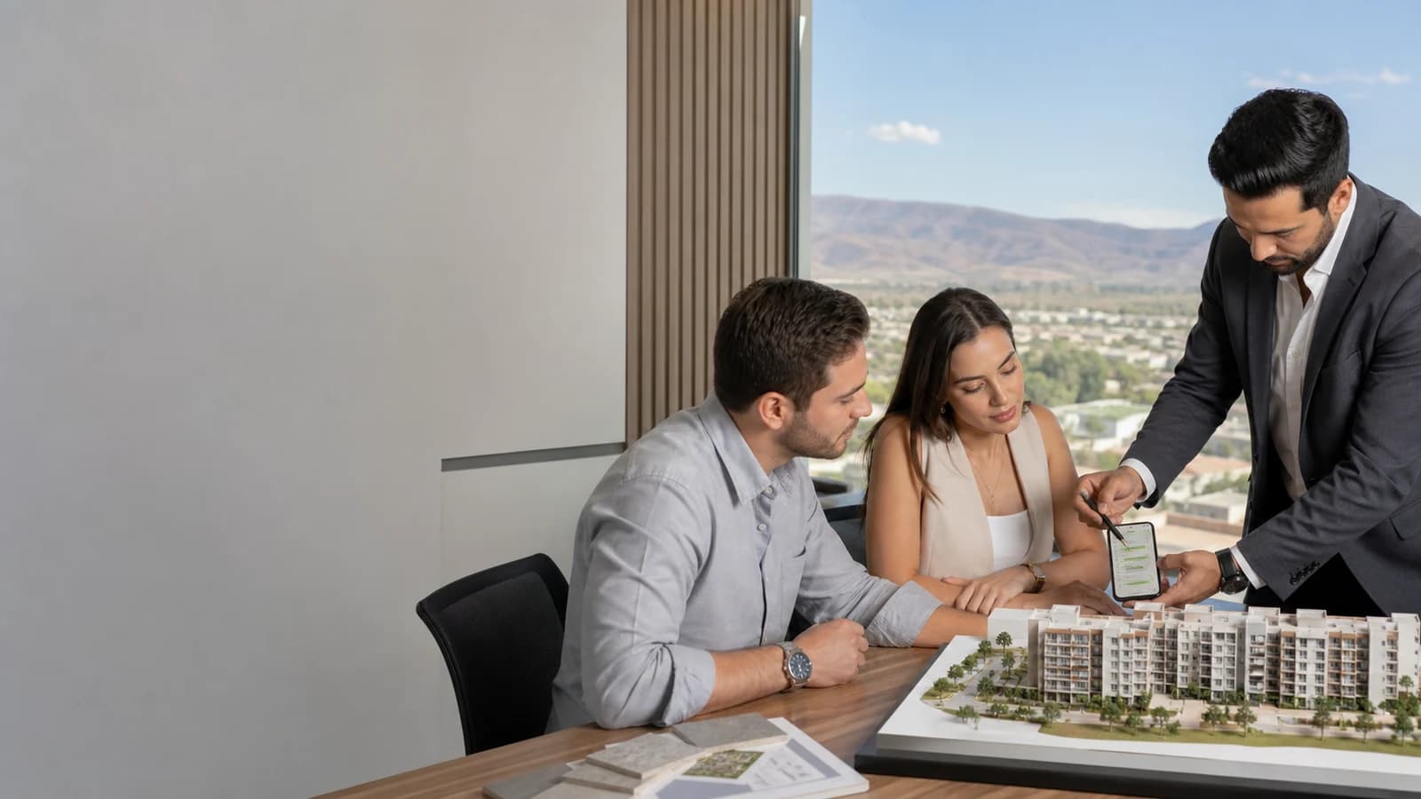 Formularios, WhatsApp y funnels para vender desarrollos inmobiliarios